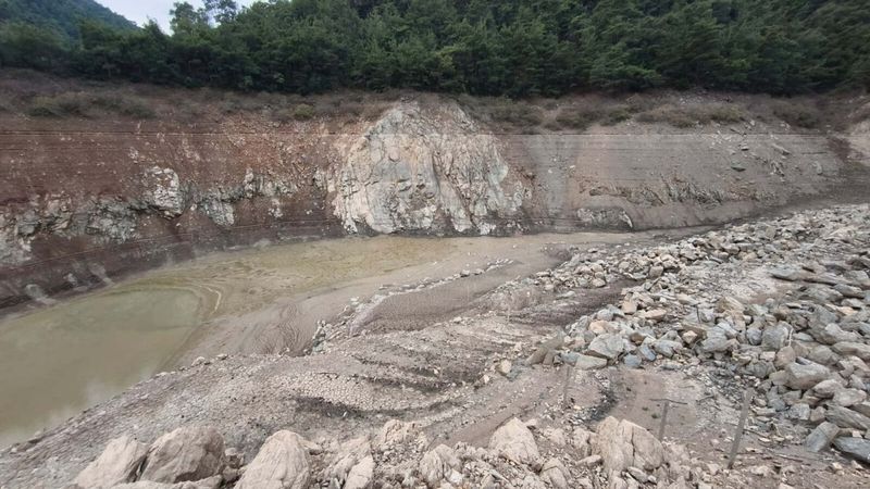 İzmir'de Balçova Barajı da kurudu: Su kesintileri devam ediyor