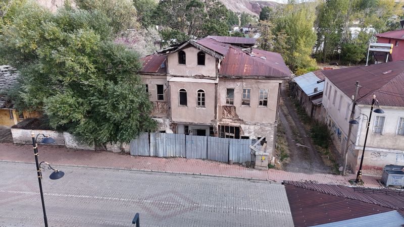 Sivas'ta zamana direnen asırlık konaklar