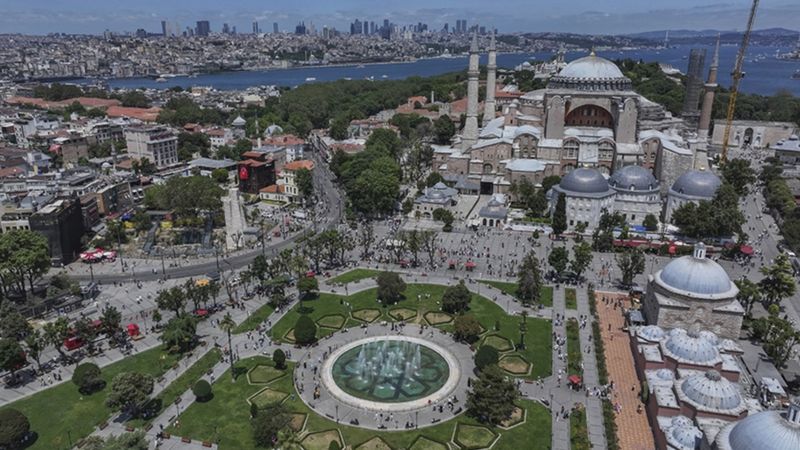 Yerli turistler yılın ikinci çeyreğinde 116,9 milyar lira seyahat harcaması yaptı