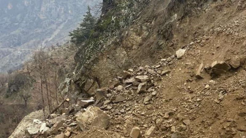 Batman'da sağanak heyelana neden oldu