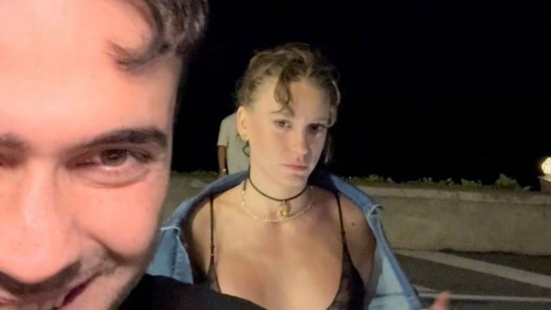 Serenay Sarıkaya, sevgilisi Mert Demir'i yalnız bırakmadı