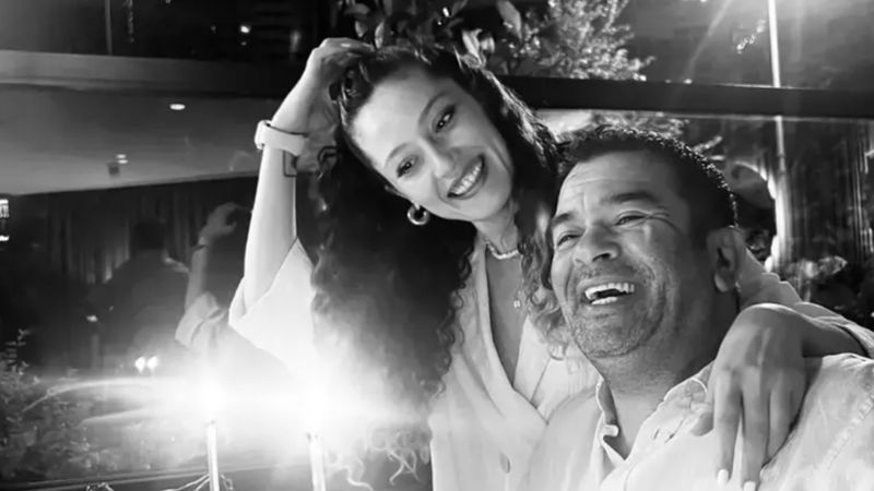 Bülent Şakrak'tan aşk paylaşımı! Küçük sevgilisinin doğum gününü kutladı