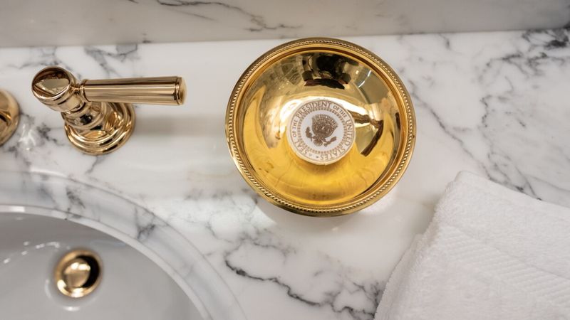 Trump'ın Beyaz Saray’daki Lincoln Banyosu'nu yenilemesi, ABD'yi karıştırdı