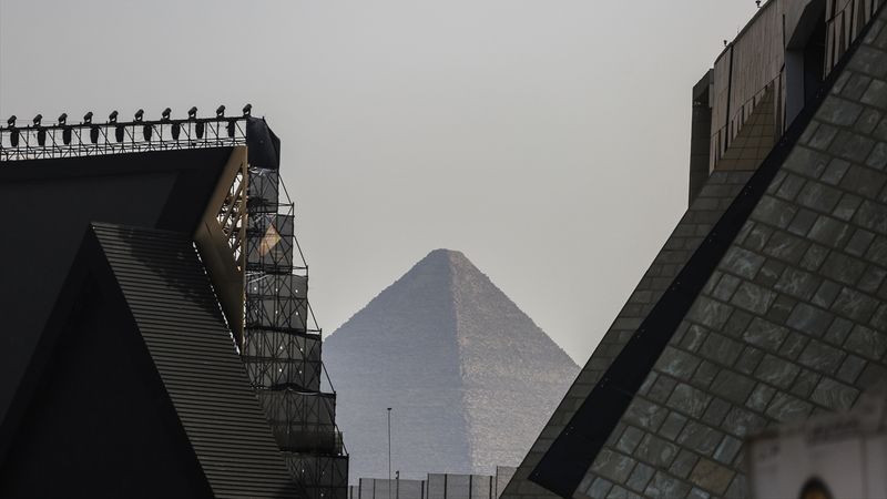 Büyük Mısır Müzesi, 20 yıldan uzun süren hazırlığın ardından bugün kapılarını açıyor