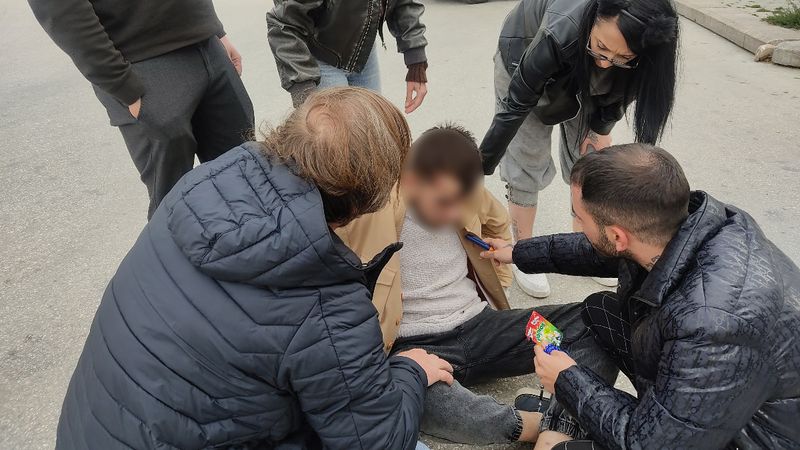 Eskişehir'de aniden yere yığılan şeker hastası genç korkuttu