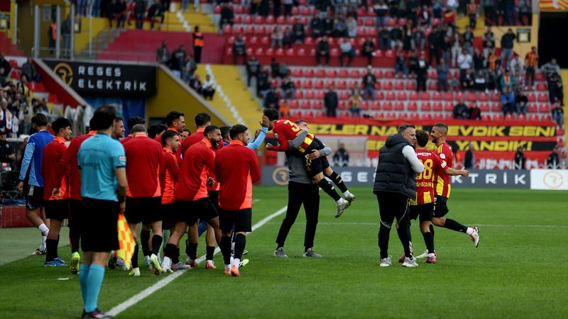 Kayserispor, Kasımpaşa'yı üç golle geçti