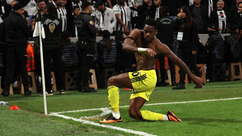 Jhon Duran, ilk derbisinde ağları sarstı