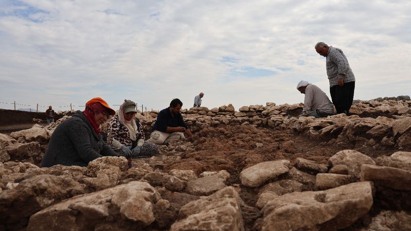 Diyarbakır'da depremin yıktığı yapı bulundu