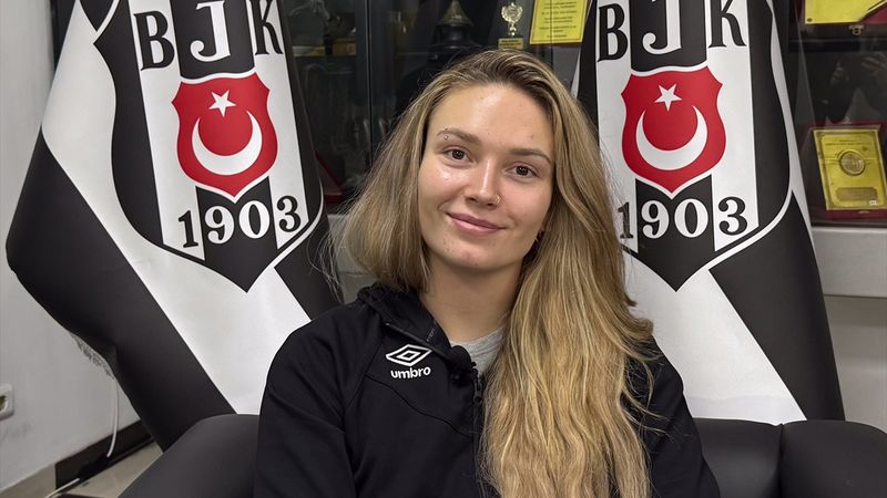 Julia Szczurowska'nın siyah-beyaz aşkı