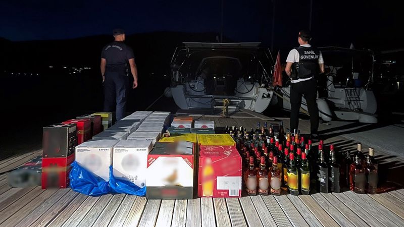 Muğla'da lüks teknelere uyuşturucu baskını