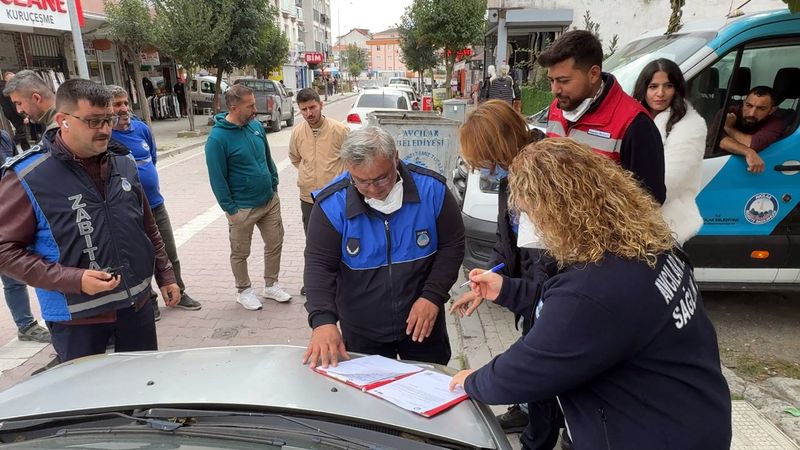 İstanbul'da aynı daire 4 yıl sonra yine 'çöp ev' oldu: Komşular şikayetçi