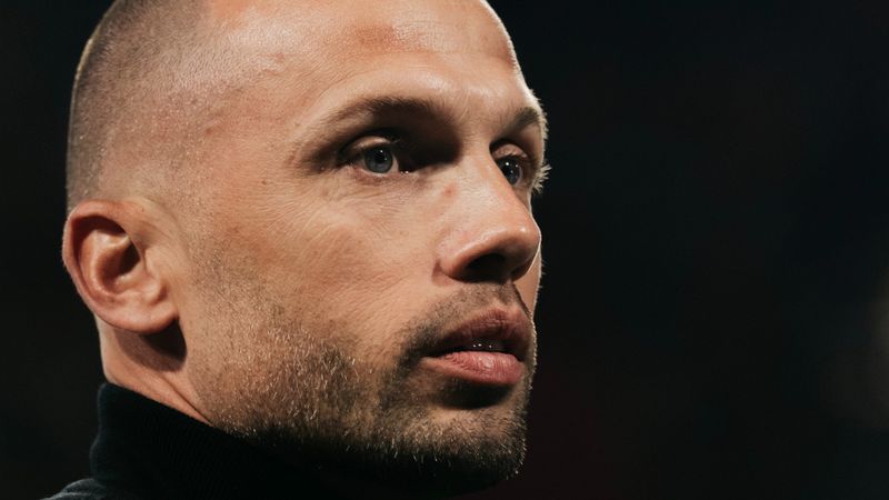 Ajax, John Heitinga ile yolları ayırdı