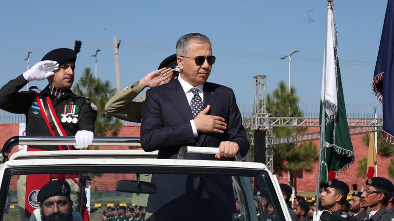 Ali Yerlikaya, Pakistan Ulusal Polis Akademisi mezuniyet törenine katıldı