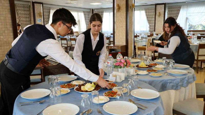 Antalya'da turizmciler, kış sezonunda personel kaybı yaşıyor