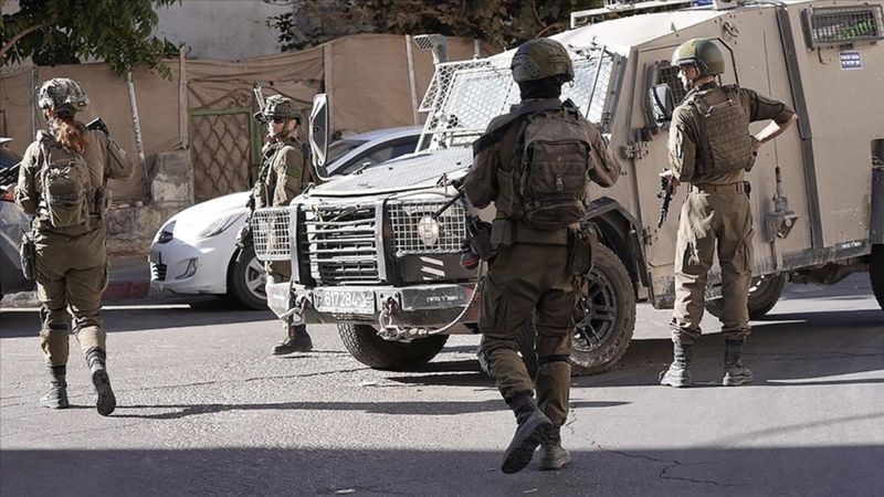 İsrail Gazze'de ateşkesi ihlal ederek 2 Filistinliyi öldürdü