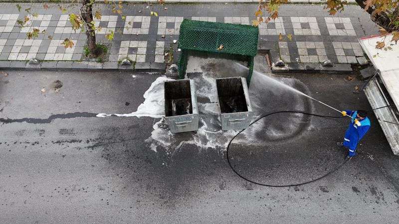 Bağcılar'da sokaklar, 'baştan ayağa' temizleniyor