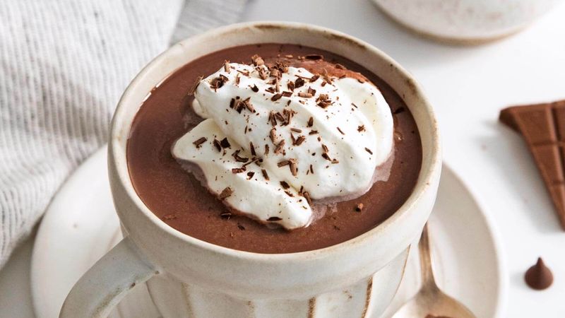 Kış ayında içinizi ısıtacak: Pratik sıcak çikolata tarifi