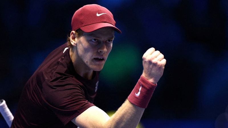 ATP Finalleri'nde Alexander  Zverev'i yenen Jannik Sinner, yarı finalde