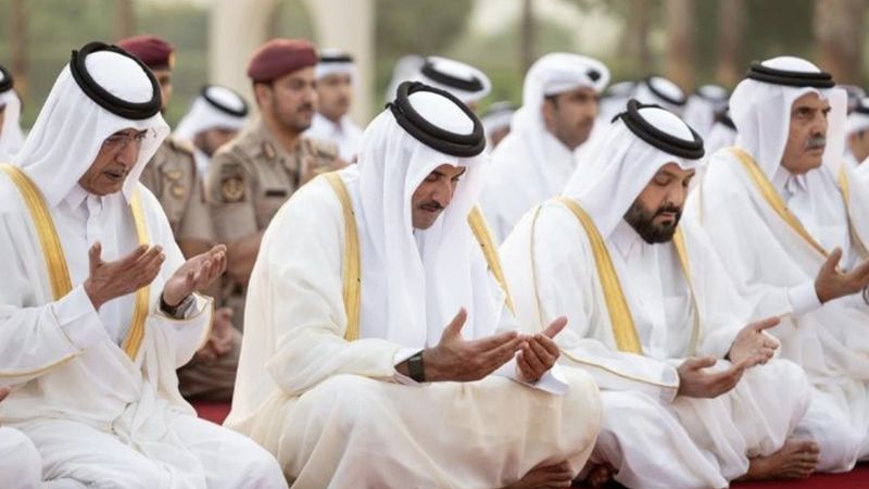 Katar Emiri Şeyh Temim, yağmur duasına katıldı