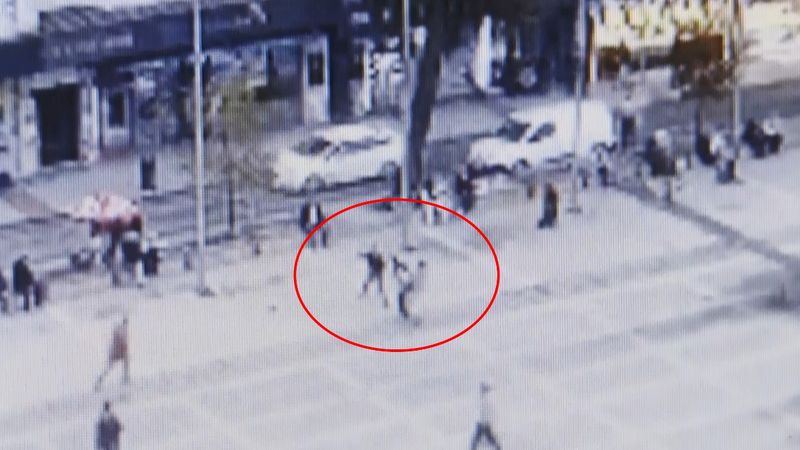 Samsun'da uçan tekmeli kavga kamerada