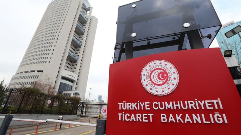 Bakanlık harekete geçti: İki çocuk kıyafeti yasaklandı