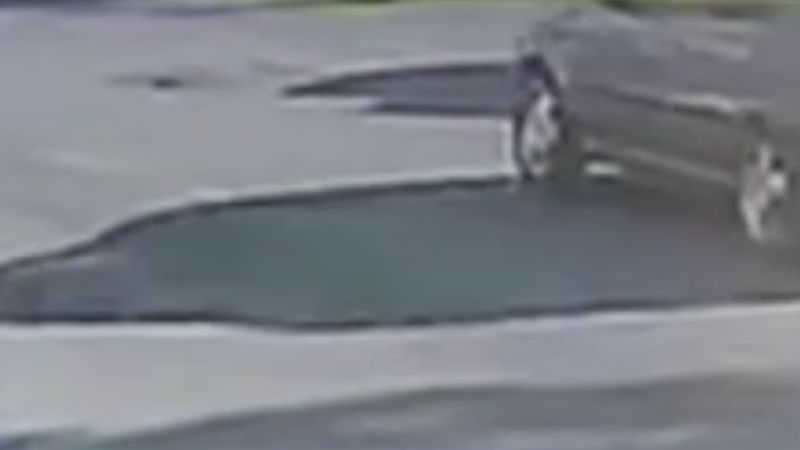 İstanbul'da 12 yaşındaki çocuk scooter sürdüğü sırada otomobil çarpması sonucu öldü