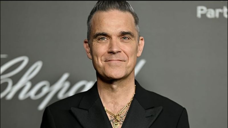 Robbie Williams'tan kötü haber! Zayıflama iğnesi yüzünden kör kalabilir