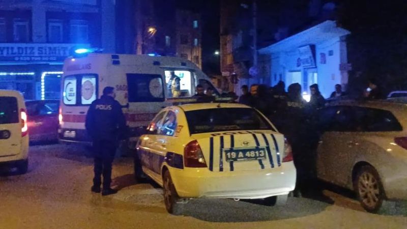 Çorum'da bıçaklı kavgada 1'i çocuk 2 kişi yaralandı