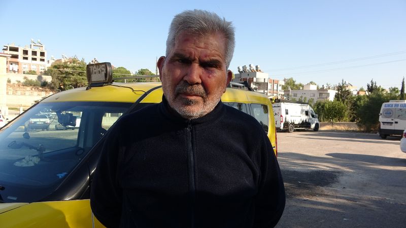 Mersin’de taksi şoförü gasp girişiminde bıçaklandı