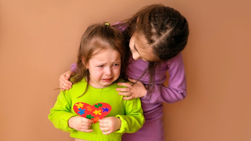 Bir evde iki çocuk değil iki ayrı hikaye büyür