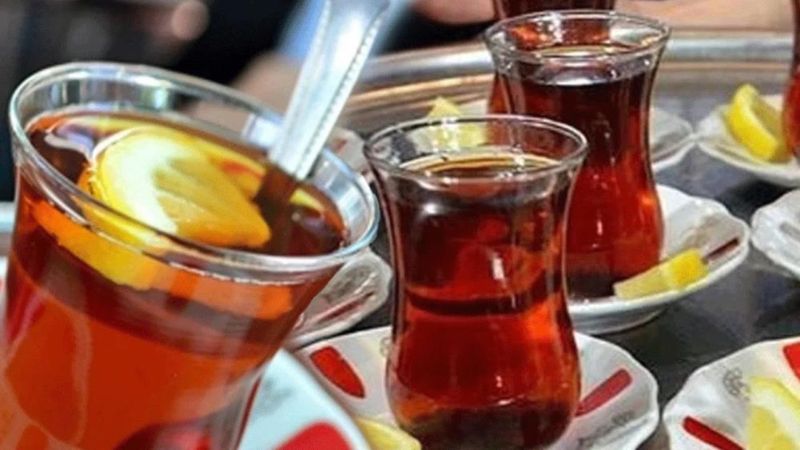 İstanbul'da çayın yanında verilen limondan ücret alan işletmeye ceza
