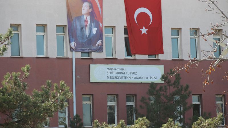 Eskişehir'de lise öğrencisi yediği gıdadan zehirlendi