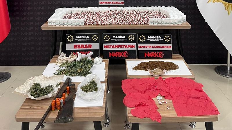 Manisa'da zehir tacirlerine dev operasyon: 14 tutuklama