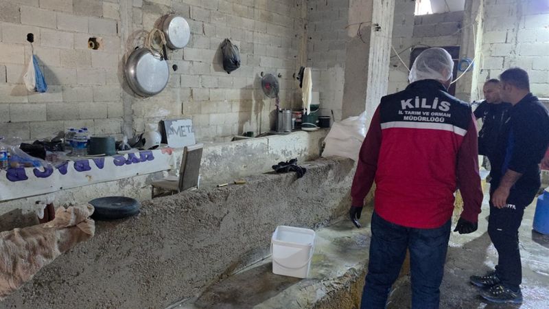 Kilis'te kaçak süt ürünü üretimi yapan işletmeye 315 bin lira ceza kesildi