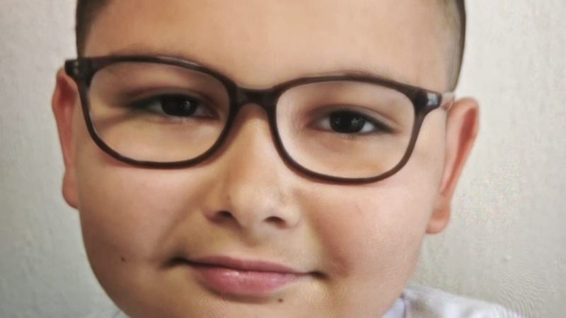 İzmir'deki kazada yaralanan 11 yaşındaki Rüzgar hayatını kaybetti