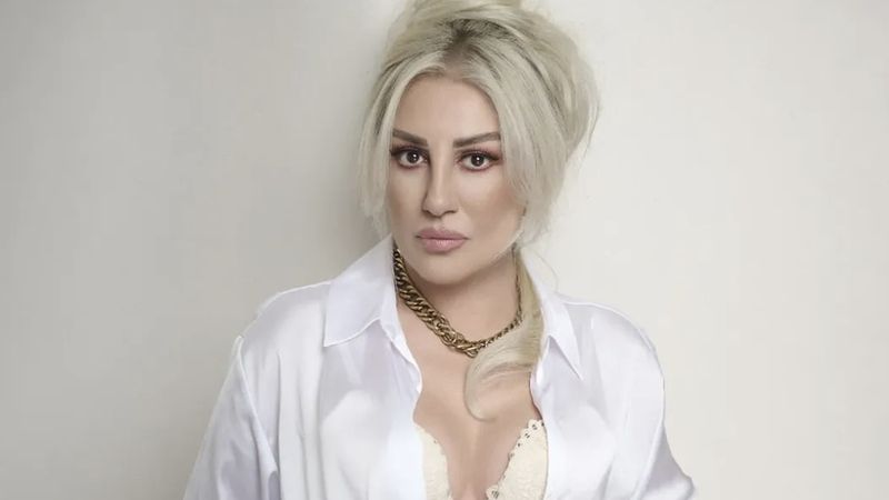 Muazzez Ersoy'dan iddialı fotoğraflar