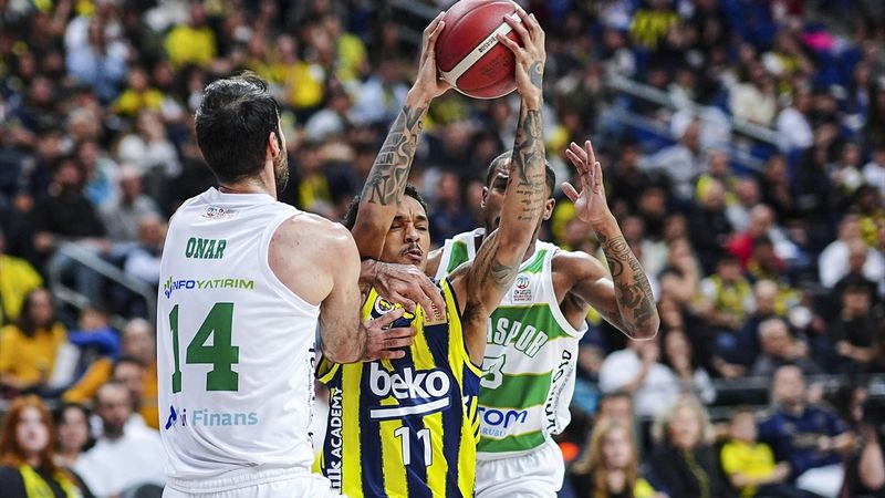 Fenerbahçe, Bursaspor Basketbol'a şans tanımadı