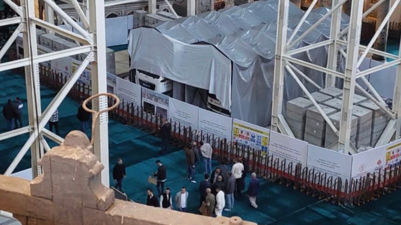 Ayasofya Camii'nde tartışmalara neden olan görüntü