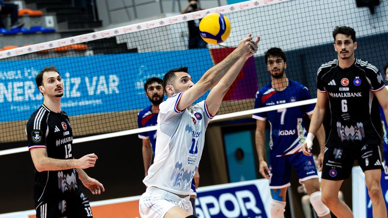 İstanbul Büyükşehir Belediyespor, Halkbank'ı mağlup etti