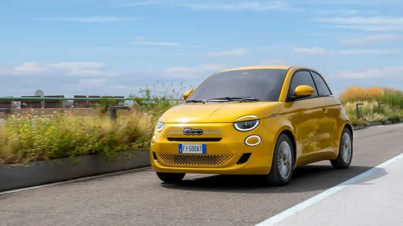 Benzinli Fiat 500 tanıtıldı: İşte öne çıkan özellikleri