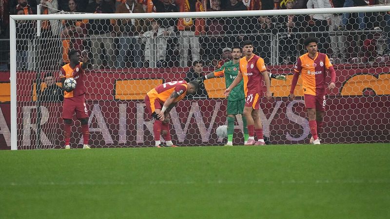 Galatasaray'da sakatlıklar zorlu fikstürü etkilemeye başladı