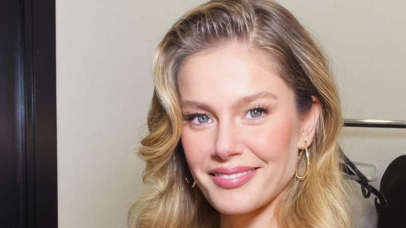 Burcu Biricik kızı için İstanbul'u terk etti! Ayvalık’ta oteli var
