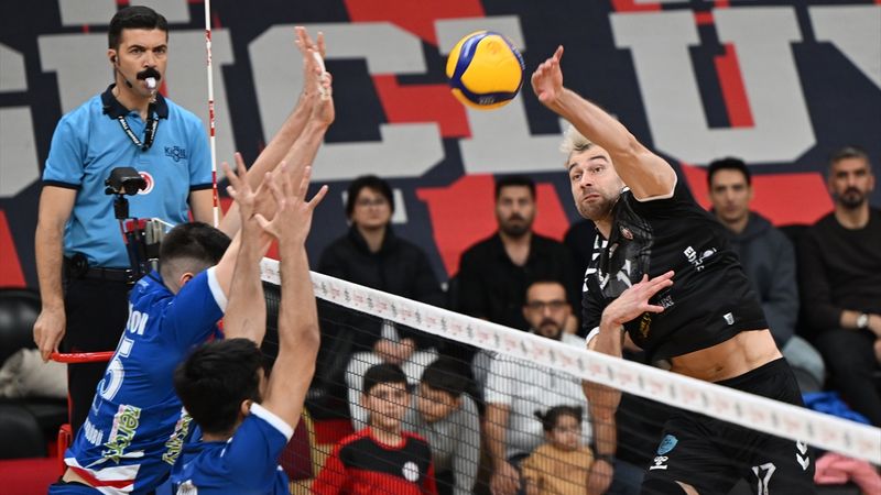 İstanbul Büyükşehir Belediyespor, Gaziantep Gençlikspor'a set vermedi