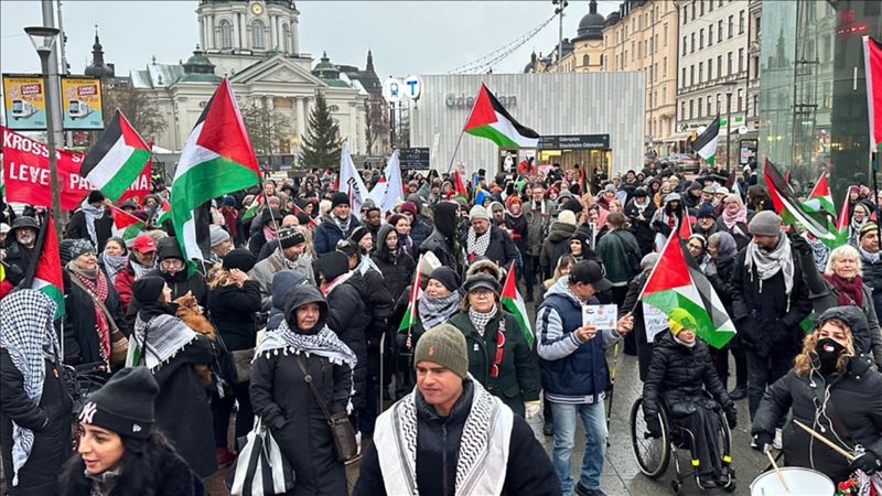İsveç'te yüzlerce kişi sokağa indi: İsrail protesto edildi