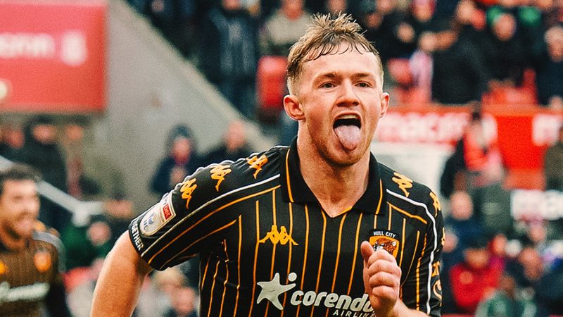 Hull City, Stoke City'yi son dakikada devirdi