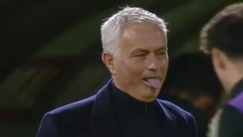 Benfica geri döndü! Jose Mourinho maça damga vurdu