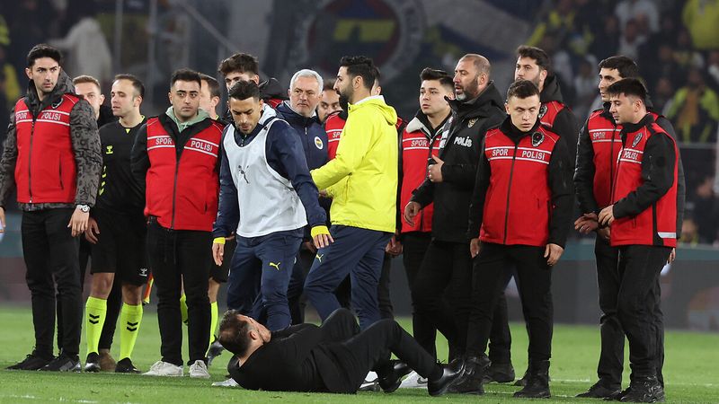 Fenerbahçe - Galatasaray derbisinin faturası ağır oluyor