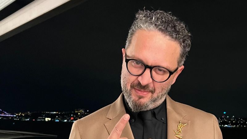 İbrahim Selim ilişkisini ilan etti! Yeni sevgilisi 16 yaş küçük