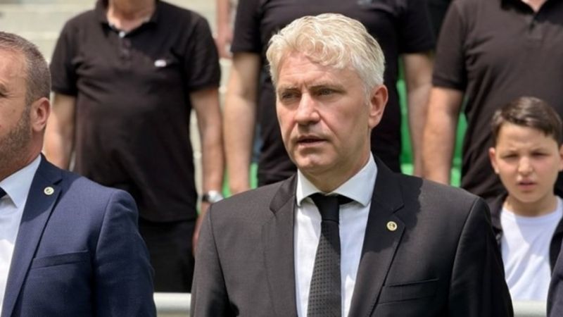 Sakaryaspor Kulübü Başkanı görevinden ayrıldığını duyurdu