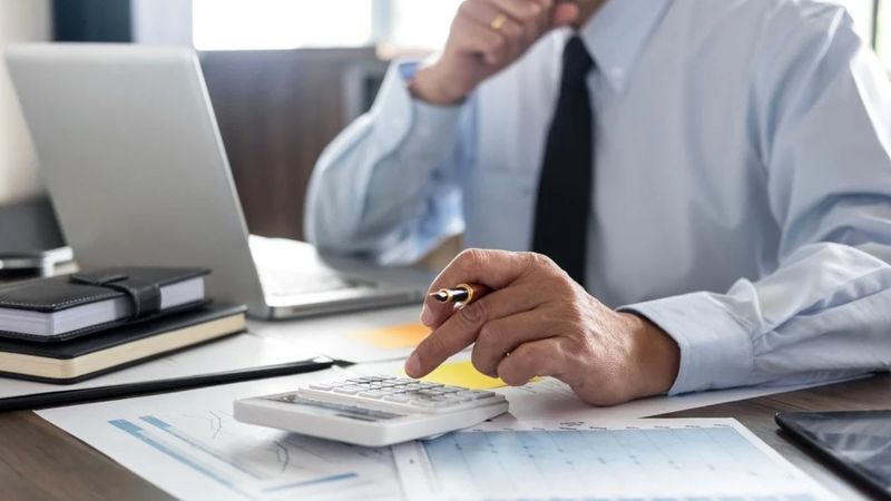 Üst düzey kamu yöneticilerine ek 30 bin TL zam iptal edildi